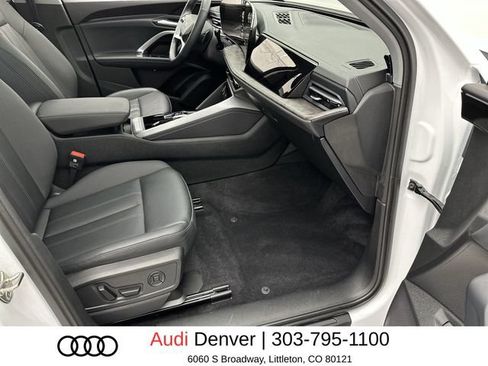 Used 2025 Audi Q5 Premium w/ Convenience Package AWD/4WD image 25