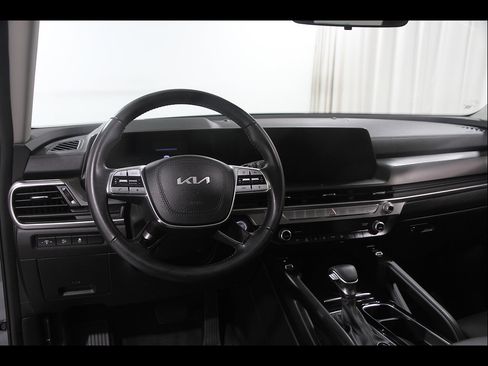 Used 2024 Kia Telluride S w/ S Sunroof Package AWD/4WD image 6