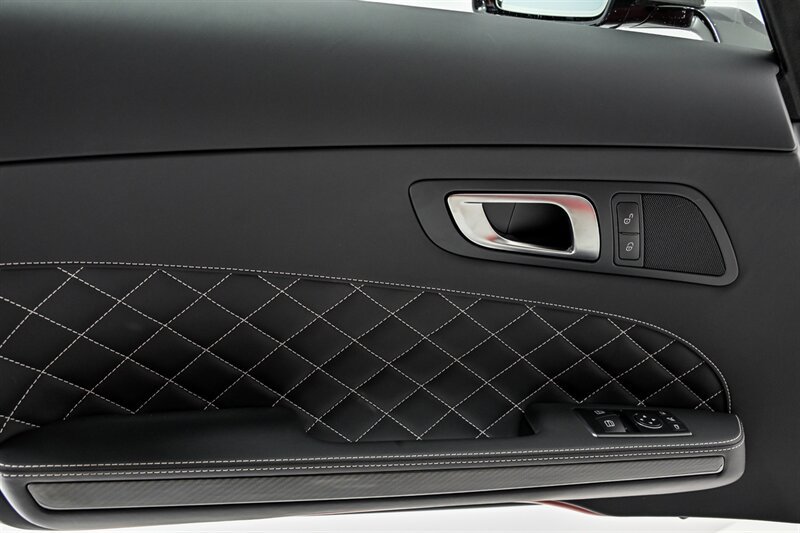 Used 2015 Mercedes-Benz SLS AMG GT Final Edition image 18