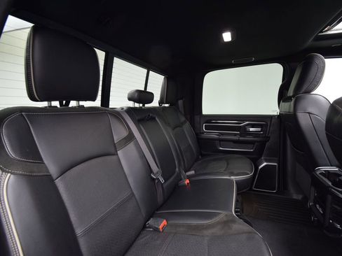 Used 2020 RAM 2500 Laramie w/ Night Edition image 28