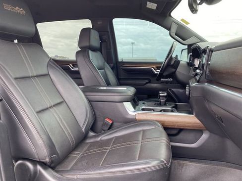 Used 2022 Chevrolet Silverado 1500 High Country w/ Technology Package image 14