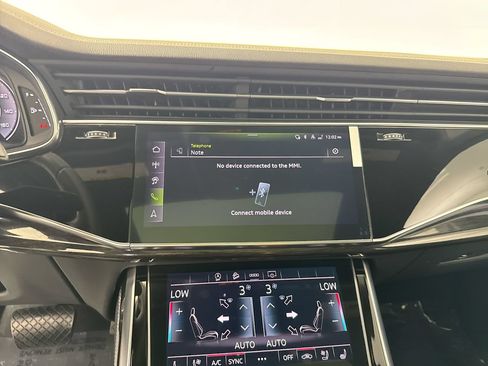 Used 2025 Audi Q8 Premium Plus w/ Premium Plus Package AWD/4WD image 8