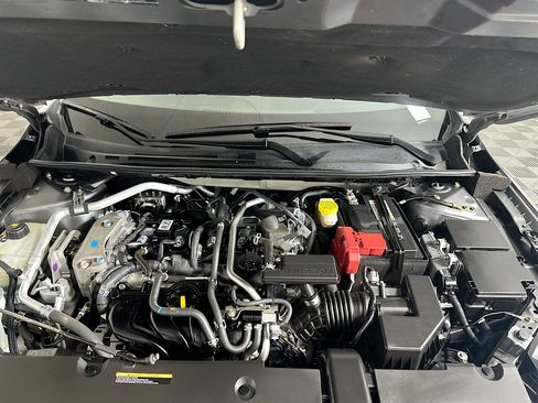 Used 2024 Nissan Sentra S image 31