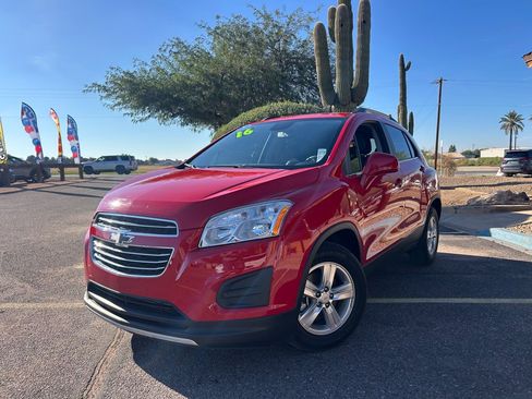 Used 2016 Chevrolet Trax LT w/ LT Convenience Package image 1
