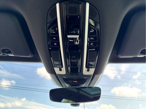 Used 2019 Porsche Cayenne S AWD/4WD image 22