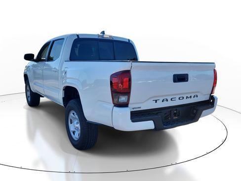 Used 2022 Toyota Tacoma SR image 5