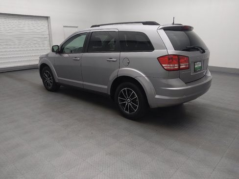Used 2018 Dodge Journey SE w/ Popular Equipment Group FWD image 3