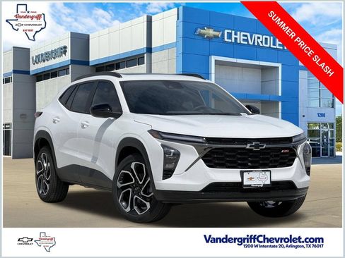 New 2026 Chevrolet Trax RS w/ Sunroof Package FWD image 1