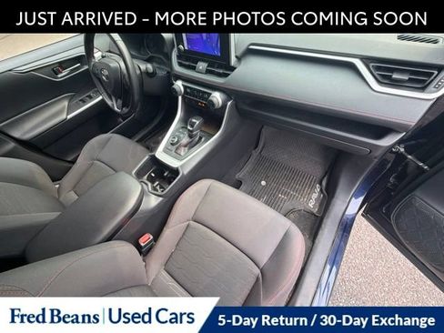 Used 2024 Toyota RAV4 SE AWD/4WD image 17