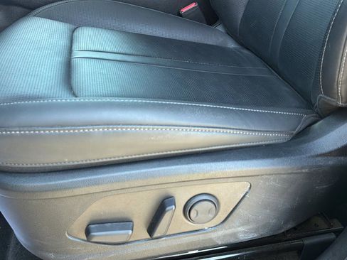 Used 2024 Kia Sorento S image 23