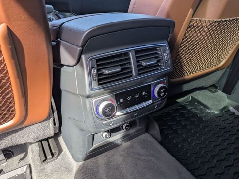 Used 2018 Audi Q7 3.0T Prestige image 29