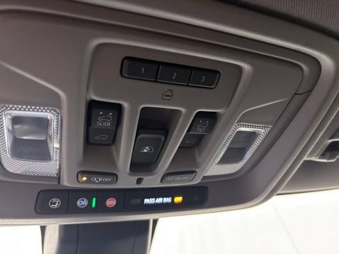Used 2019 Chevrolet Silverado 1500 LTZ w/ LTZ Premium Package AWD/4WD image 36