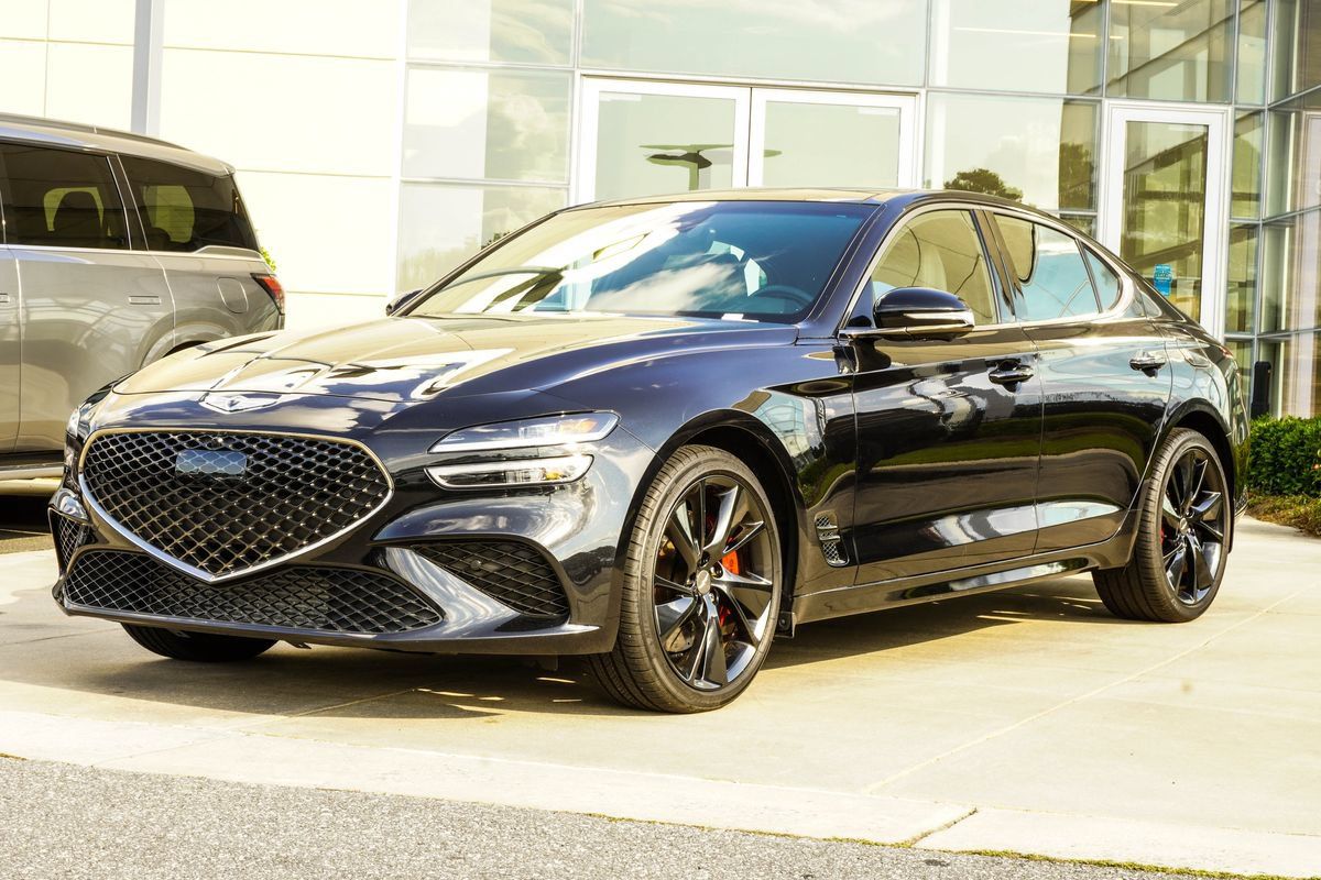 Used 2023 Genesis G70 3.3T w/ Sport Prestige Package AWD/4WD image 8