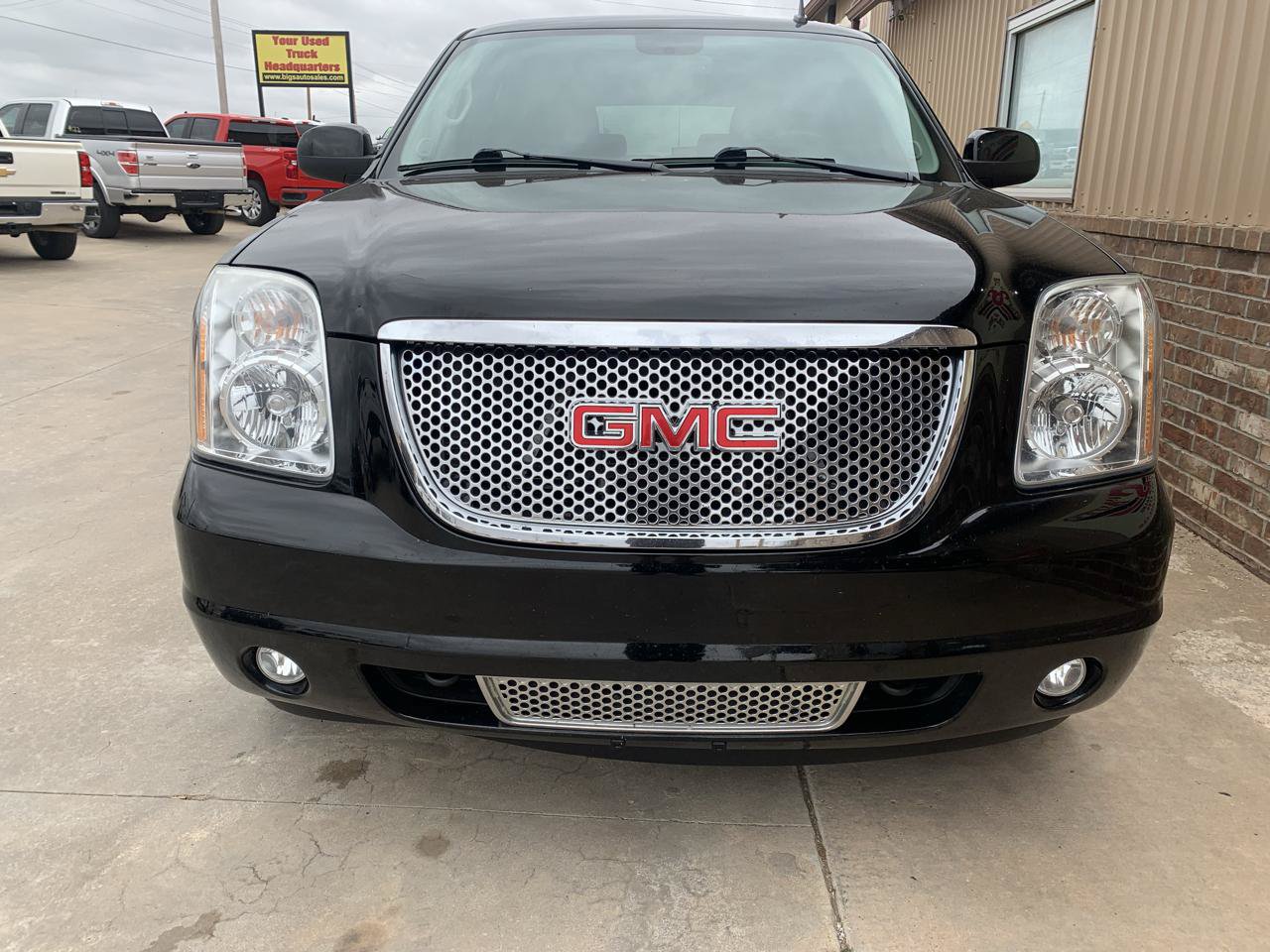 Used 2013 GMC Yukon Denali AWD/4WD image 7