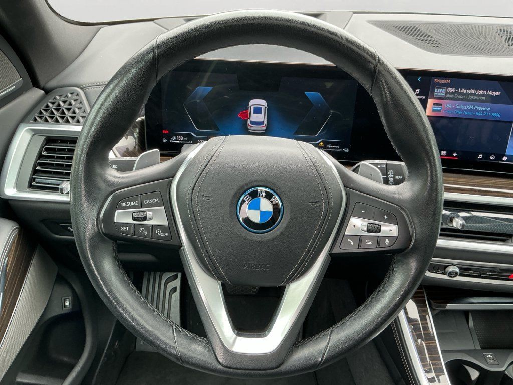 Used 2025 BMW X5 xDrive50e AWD/4WD image 19