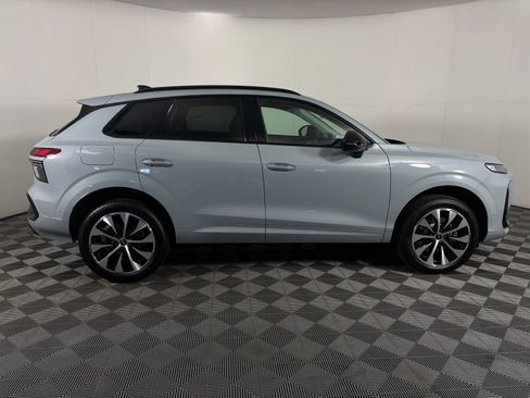 New 2026 Audi Q3 quattro 2.0T AWD/4WD image 9