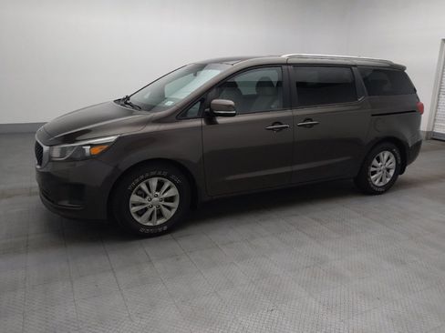 Used 2016 Kia Sedona LX FWD image 2