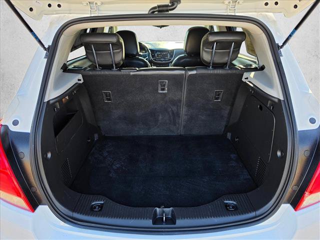 Used 2019 Chevrolet Trax LT w/ LT Convenience Package AWD/4WD image 15