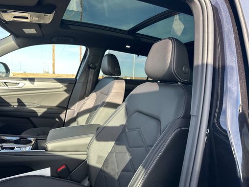New 2026 Volkswagen Atlas Cross Sport SE AWD/4WD image 11