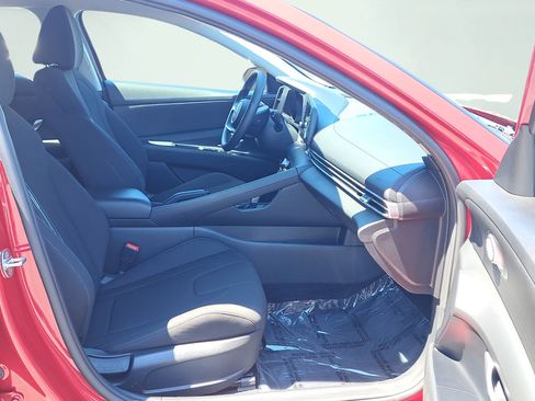 Used 2021 Hyundai Elantra SEL FWD image 16