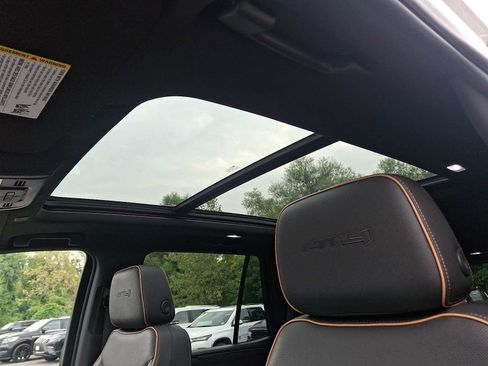 Used 2022 GMC Yukon AT4 AWD/4WD image 15