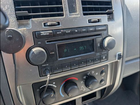Used 2007 Dodge Dakota SLT RWD image 12
