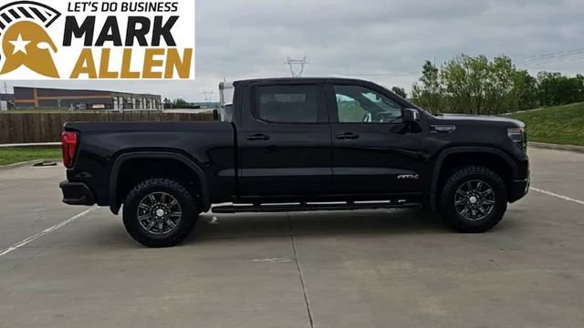 Used 2024 GMC Sierra 1500 AT4 w/ Technology Package AWD/4WD image 9