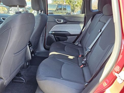 Used 2025 Jeep Compass Sport image 11