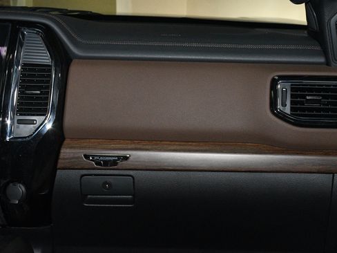 Used 2023 Nissan Titan Platinum Reserve w/ Moonroof Package AWD/4WD image 24