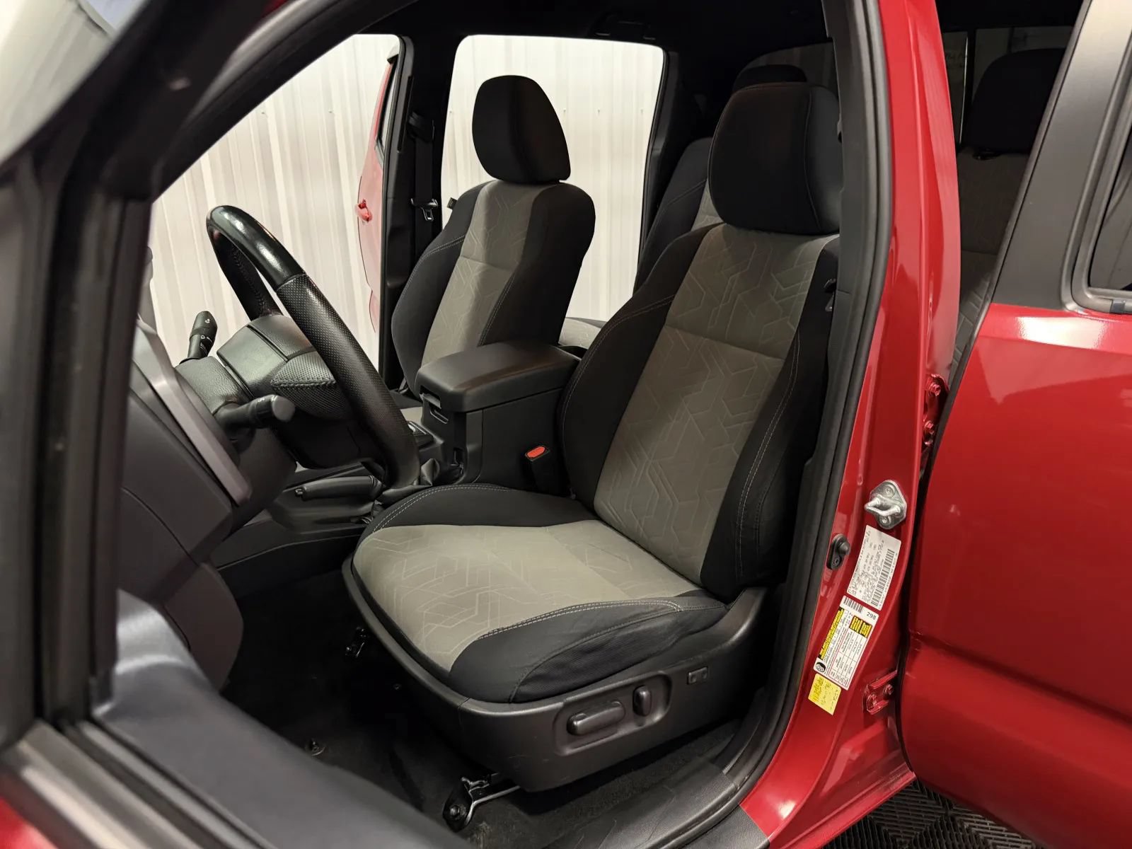 Used 2021 Toyota Tacoma TRD Off-Road w/ Technology Package AWD/4WD image 37