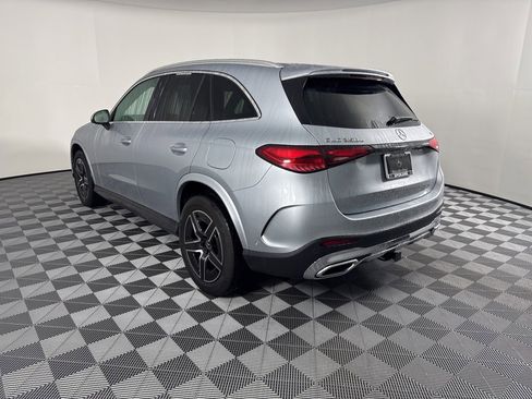 Used 2025 Mercedes-Benz GLC 350e 4MATIC image 3