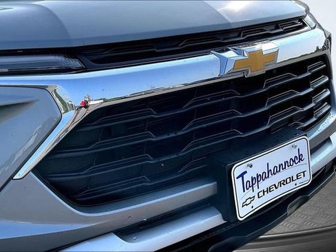 Used 2025 Chevrolet TrailBlazer LT AWD/4WD image 27