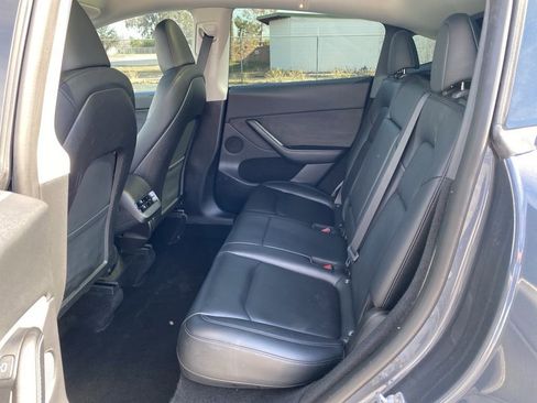 Used 2023 Tesla Model Y Long Range image 23