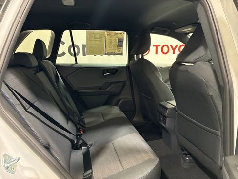 Used 2026 Toyota RAV4 SE AWD/4WD image 15