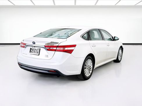 Used 2014 Toyota Avalon XLE Touring FWD image 4