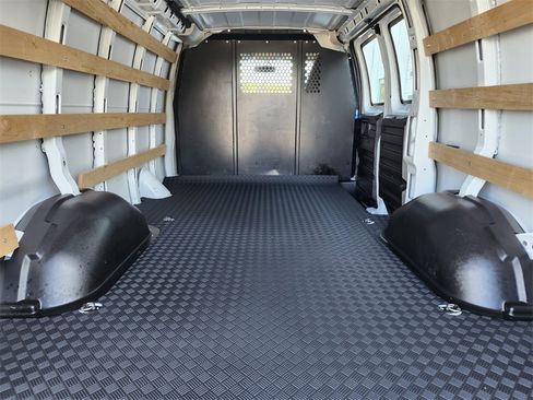 Used 2023 GMC Savana 2500 w/ Driver Convenience Package image 22