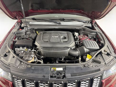 Used 2017 Jeep Grand Cherokee Altitude image 39