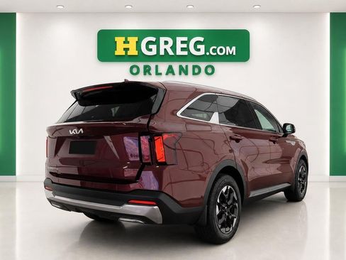 Used 2025 Kia Sorento S w/ Panoramic Sunroof Package FWD image 6