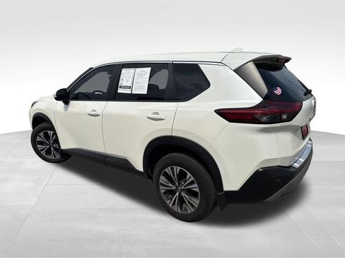 Certified 2023 Nissan Rogue SV FWD image 5