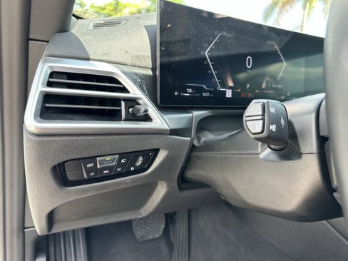 Certified 2025 BMW 430i Convertible w/ Premium Package RWD image 23