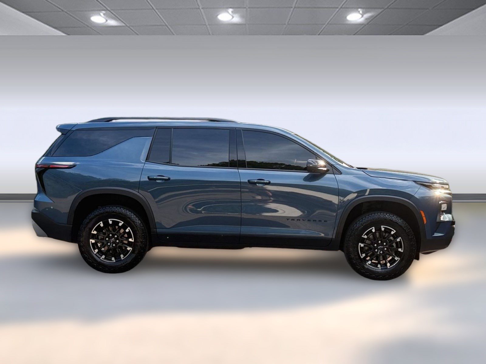 Used 2025 Chevrolet Traverse Z71 w/ Driver Confidence Package AWD/4WD image 8