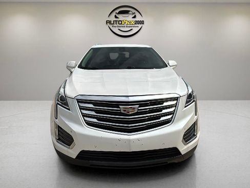 Used 2019 Cadillac XT5 Luxury image 2