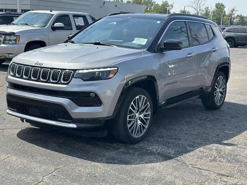 Used 2024 Jeep Compass Limited w/ Elite Group AWD/4WD image 7