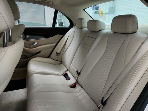 Used 2017 Mercedes-Benz E 300 image 25