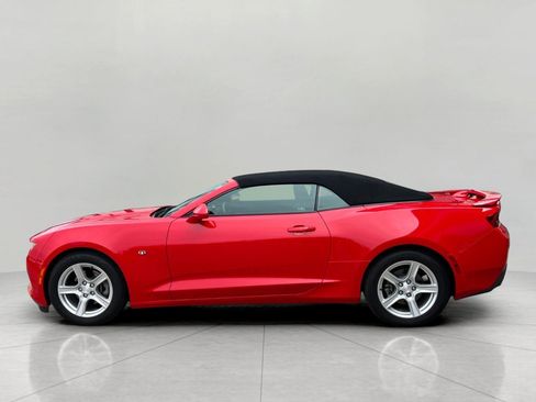 Used 2018 Chevrolet Camaro LT w/ Technology Package RWD image 8