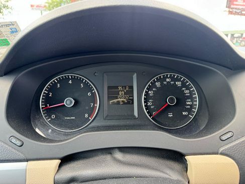 Used 2014 Volkswagen Jetta SE FWD image 8