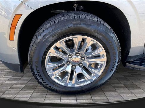 Used 2025 GMC Yukon Denali image 9