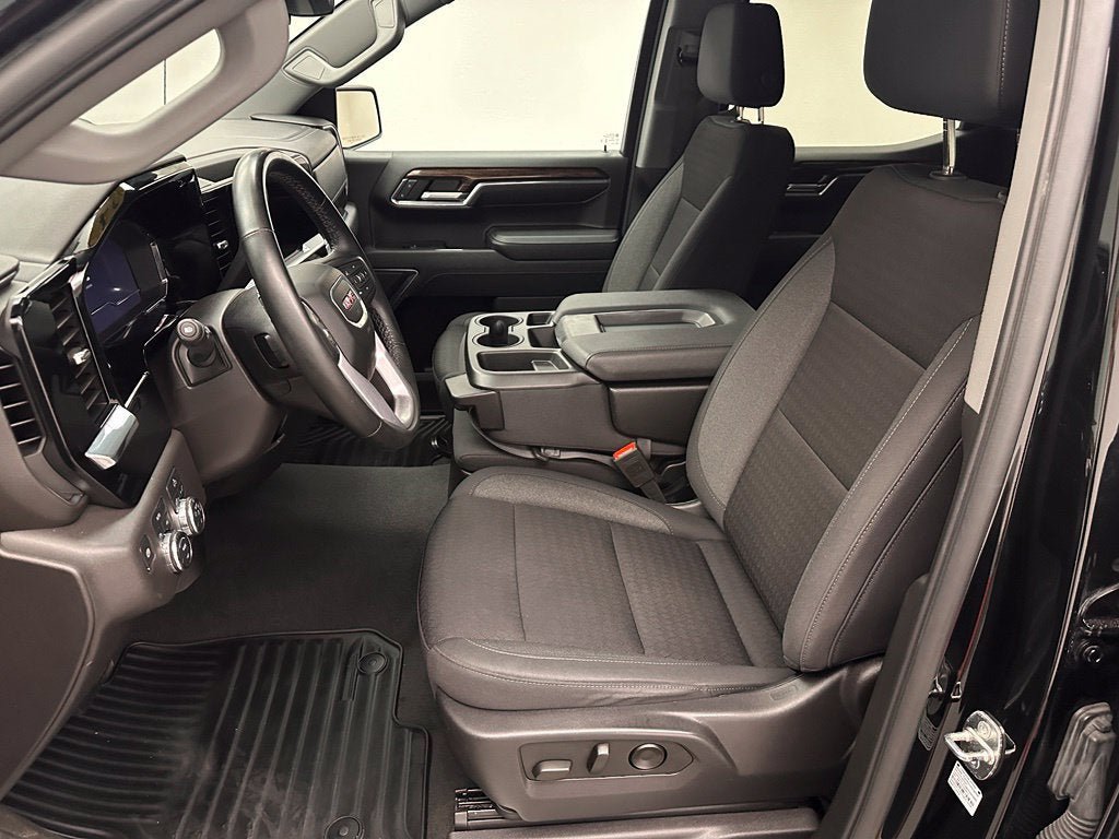 Used 2024 GMC Sierra 1500 Elevation AWD/4WD image 15