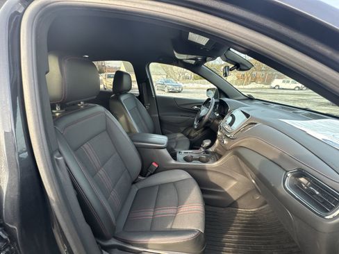 Used 2022 Chevrolet Equinox RS w/ Infotainment Package image 29