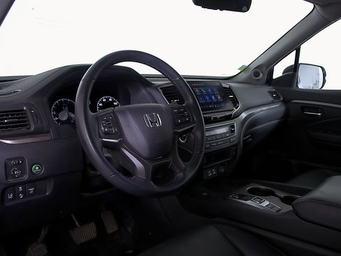 Used 2025 Honda Ridgeline RTL image 11